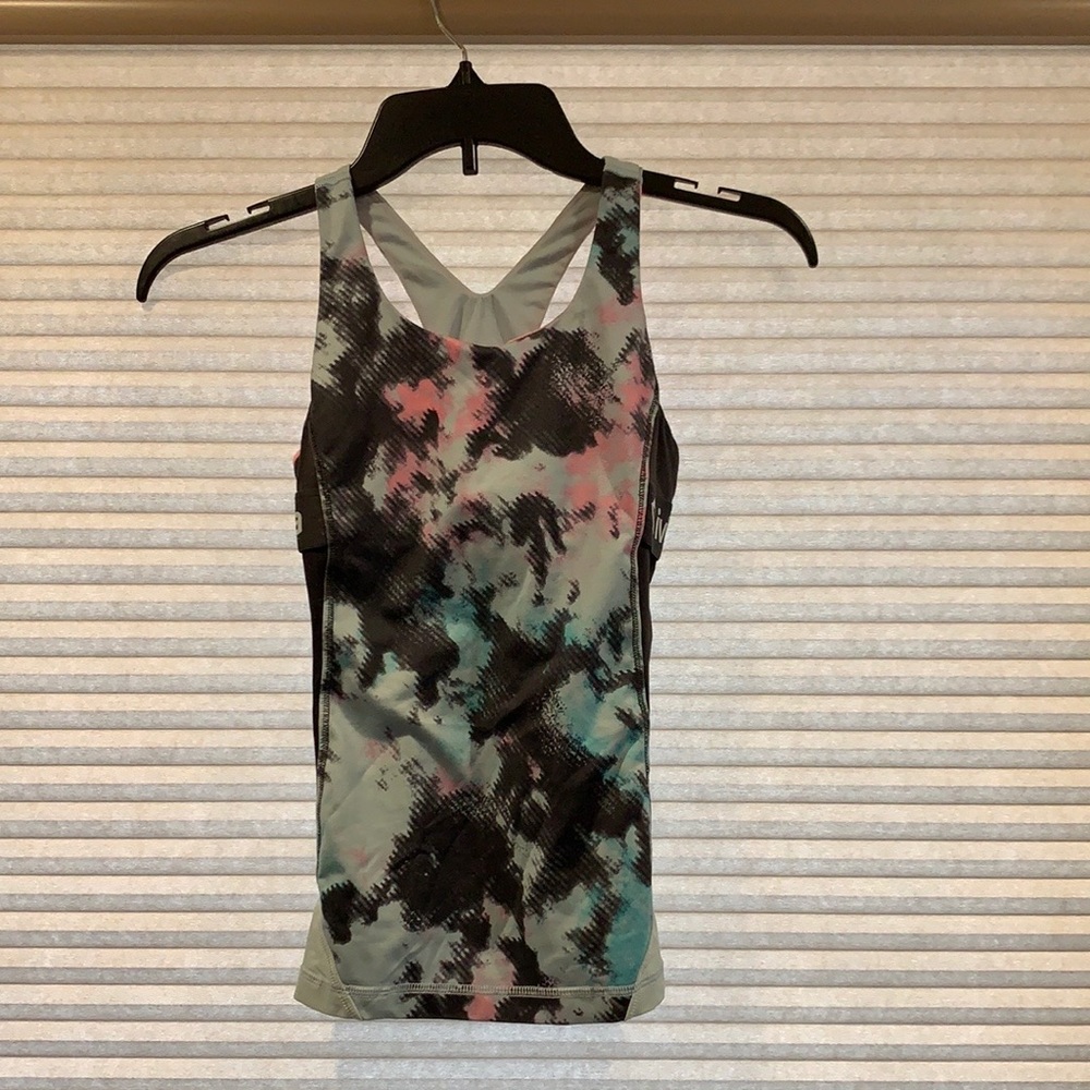 Ivivvia tank top